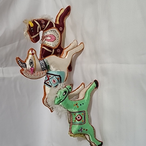 Vintage Chinese Silk Satin Embroidered Horse Racing Pony Sequins Figure ornament - Picture 1 of 11